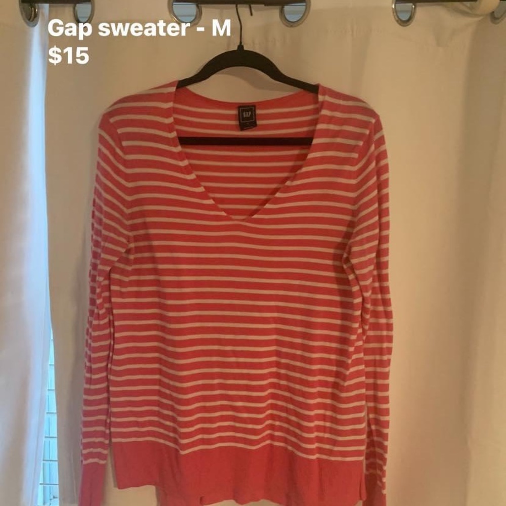 Gap pink and white striped light weight sweater; size M